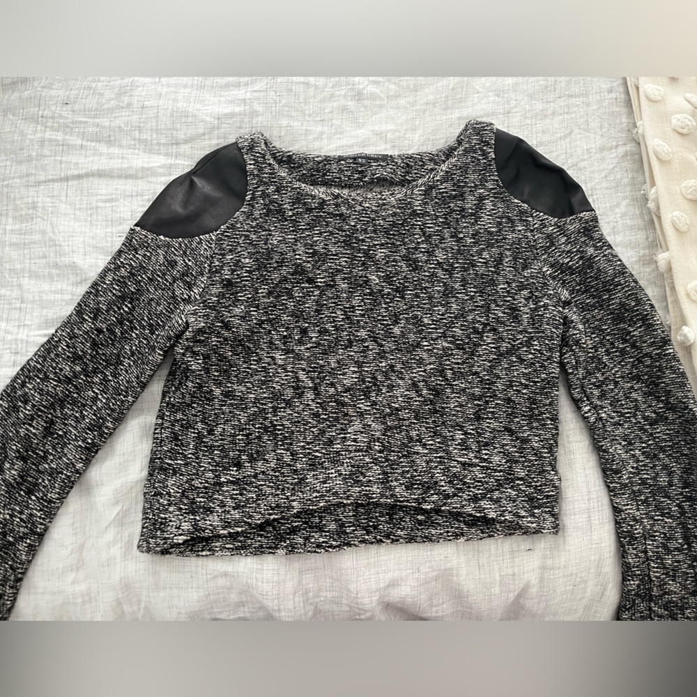 Porter grey sweater with leather shoulder embellishments